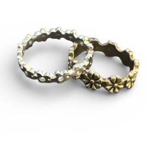 Set of 2 Floral Toe Rings Dainty Women's Ring Set in Silver Tone - Size 6